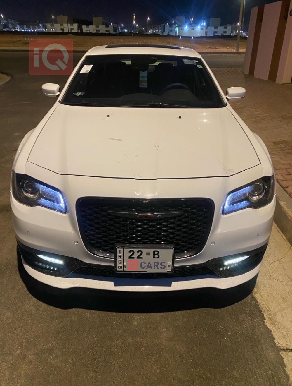 کرایسلەر 300